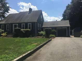 53 Edward Ave, Lynnfield, MA 01940
