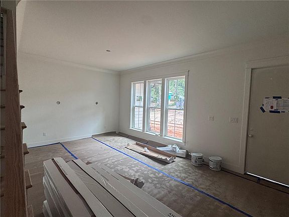 4th image of 125 Augusta Ct