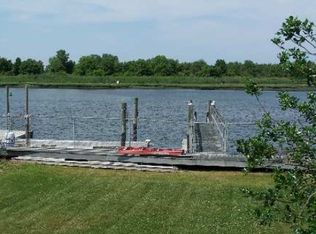 44 Island Park Pl, Island Park, NY 11558