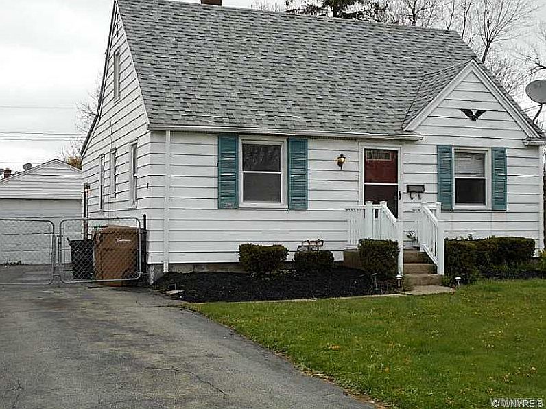 2nd image of 1084 Cleveland Dr