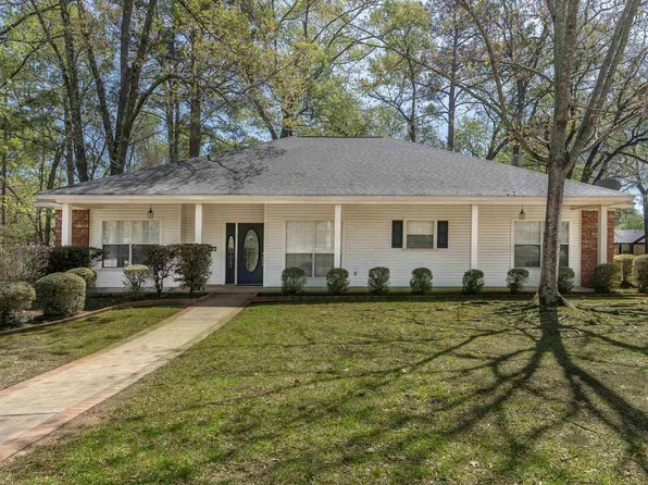 1000 Camille Dr, Longview, TX 75605