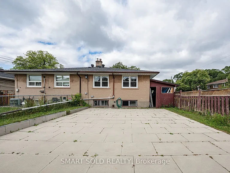 1 Cameo Cres — Photo 38