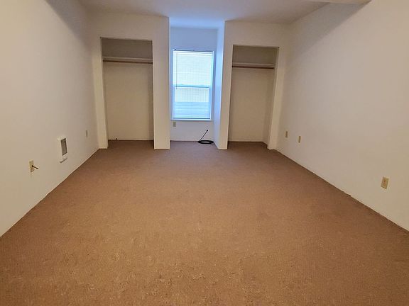 2nd image of 118 E Brooks St #101