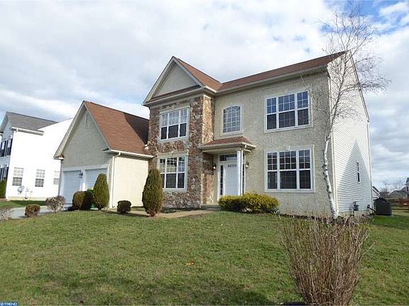 2nd image of 215 Porky Oliver Dr
