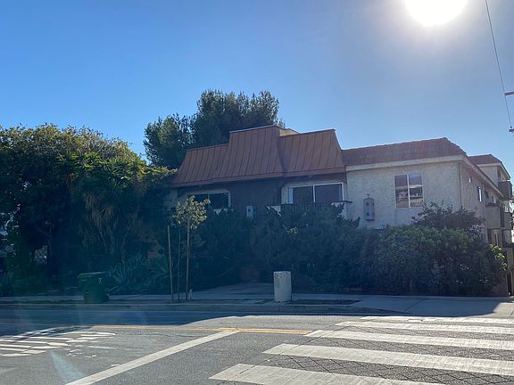 2nd image of 3104 4th St APT 205