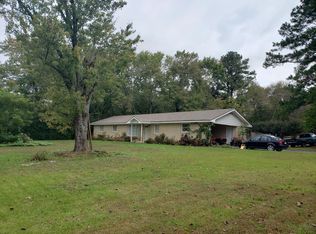 200 Meadowdale Dr, Dalton, GA 30721