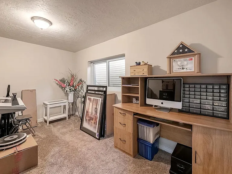 1553 E Huckleberry Cir — Photo 22