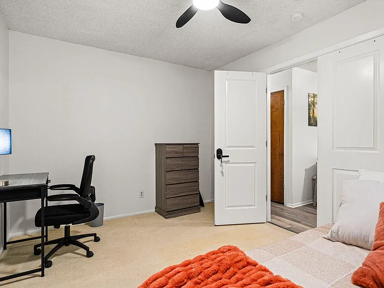 Dresser and desk!