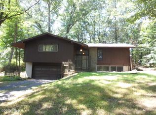 2224 Ramegwa Ridge Rd, Stroudsburg, PA 18360