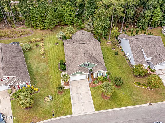 2nd image of 721 Pickering Drive NW