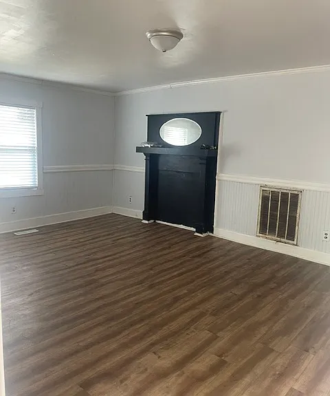 222 E Bell St — Photo 15
