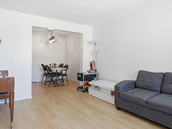 5th image of 20 C Callingwood Ct NW
