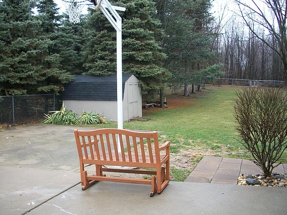 3rd image of 2203 Luwanna Dr