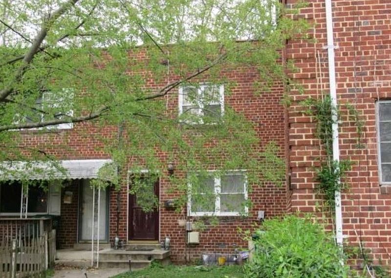 2nd image of 837 4th St