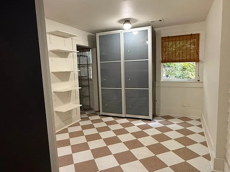 630 Woodward Ave SE — Photo 16