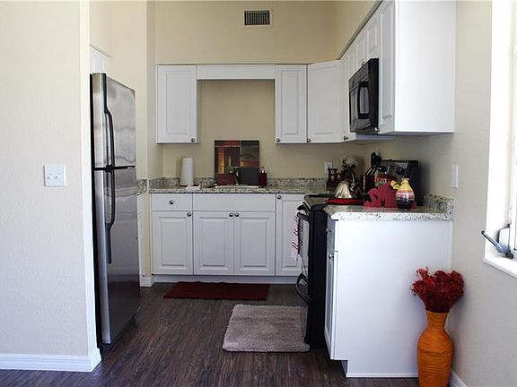 4th image of 2931 Bellwood Ave