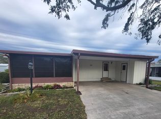 1 Royal Dr, Eustis, FL 32726