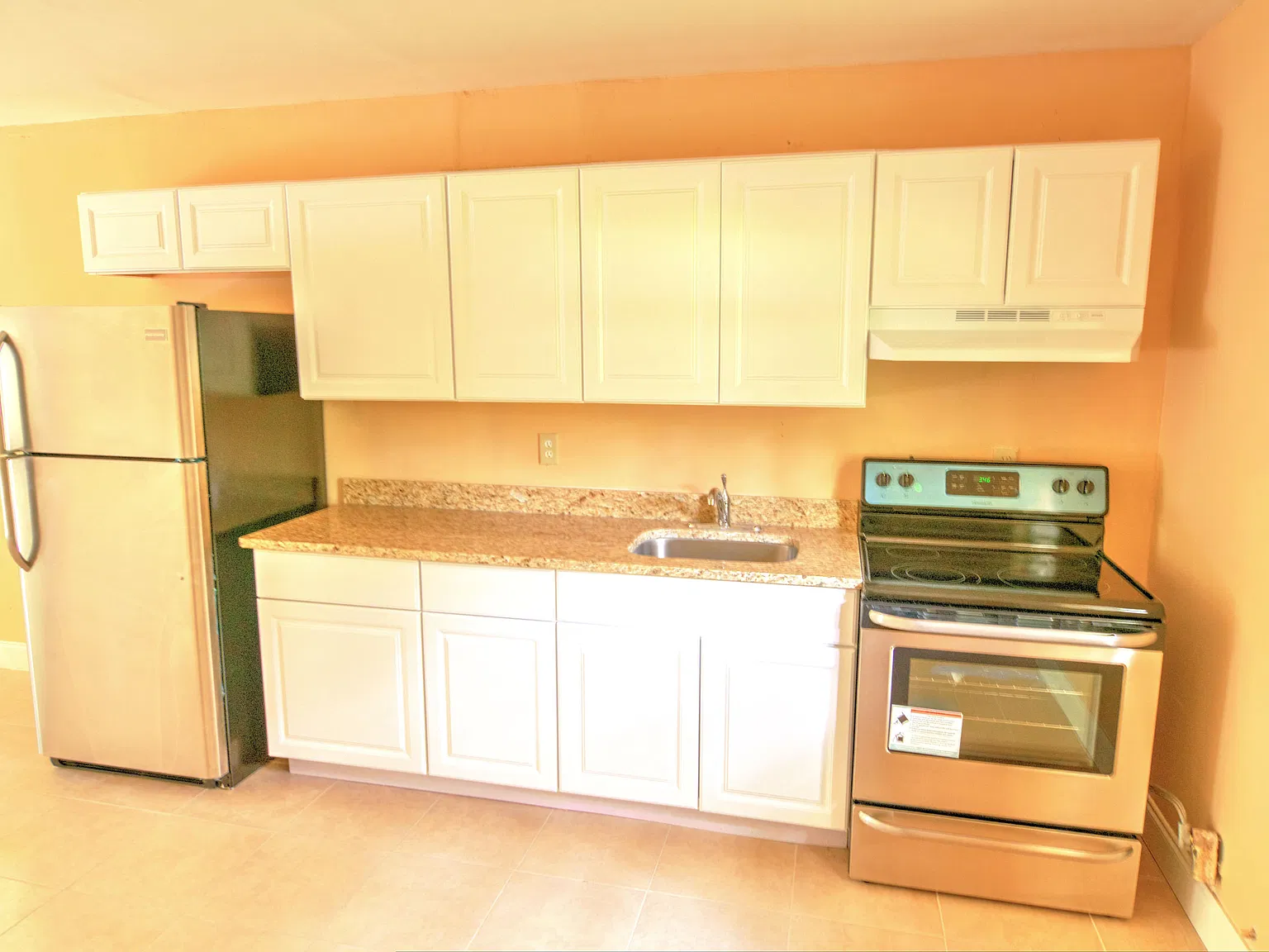 2 bed, 1.0 bath, 795 sqft, $1,395 — Photo 3