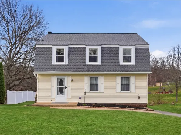 303 Macnab Dr, Coraopolis, PA 15108