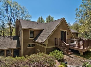 750 Lower Deer Valley Rd, Tannersville, PA 18372