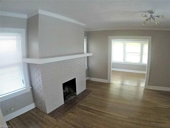 3rd image of 1351 Phelps Ave