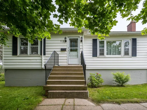 712 Herring Cove Rd, Halifax, NS B3R 1Y6