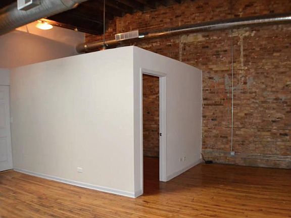 5th image of 1505 S Michigan Ave APT A