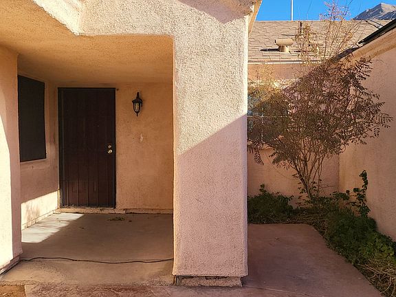 4th image of 1940 Whiton St