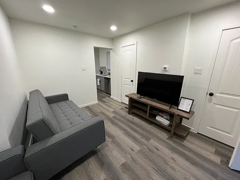 1501 S Adams St #1 — Photo 6