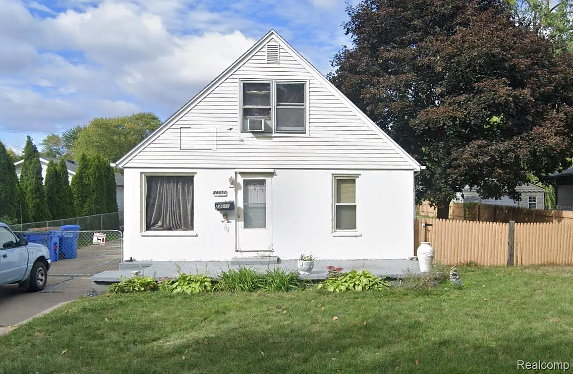 24611 Stewart Ave photo 1