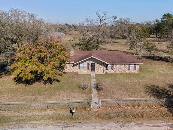 2nd image of 956 Lightfoot Rd