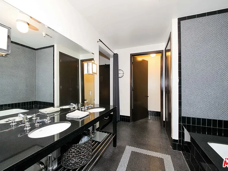 1645 N Vine St #603 — Photo 15