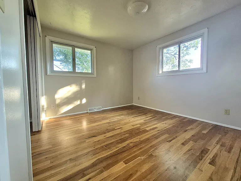 615 Crestview Ave — Photo 10