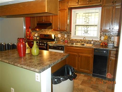 3rd image of 327 S Worthington Dr