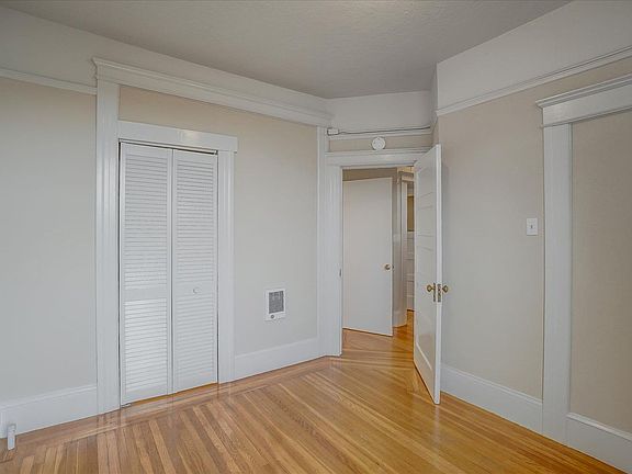 5th image of 1296 Haight St APT 26