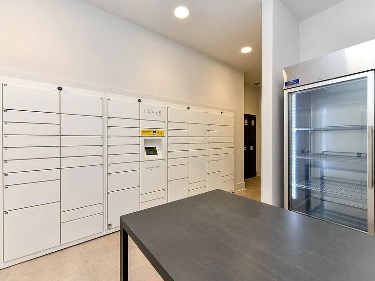 Our mailroom features 24-hour parcel locker access.