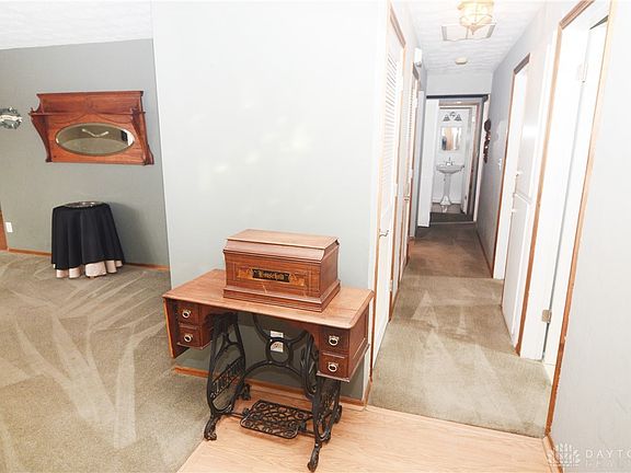 5th image of 3025 Glengarry Dr