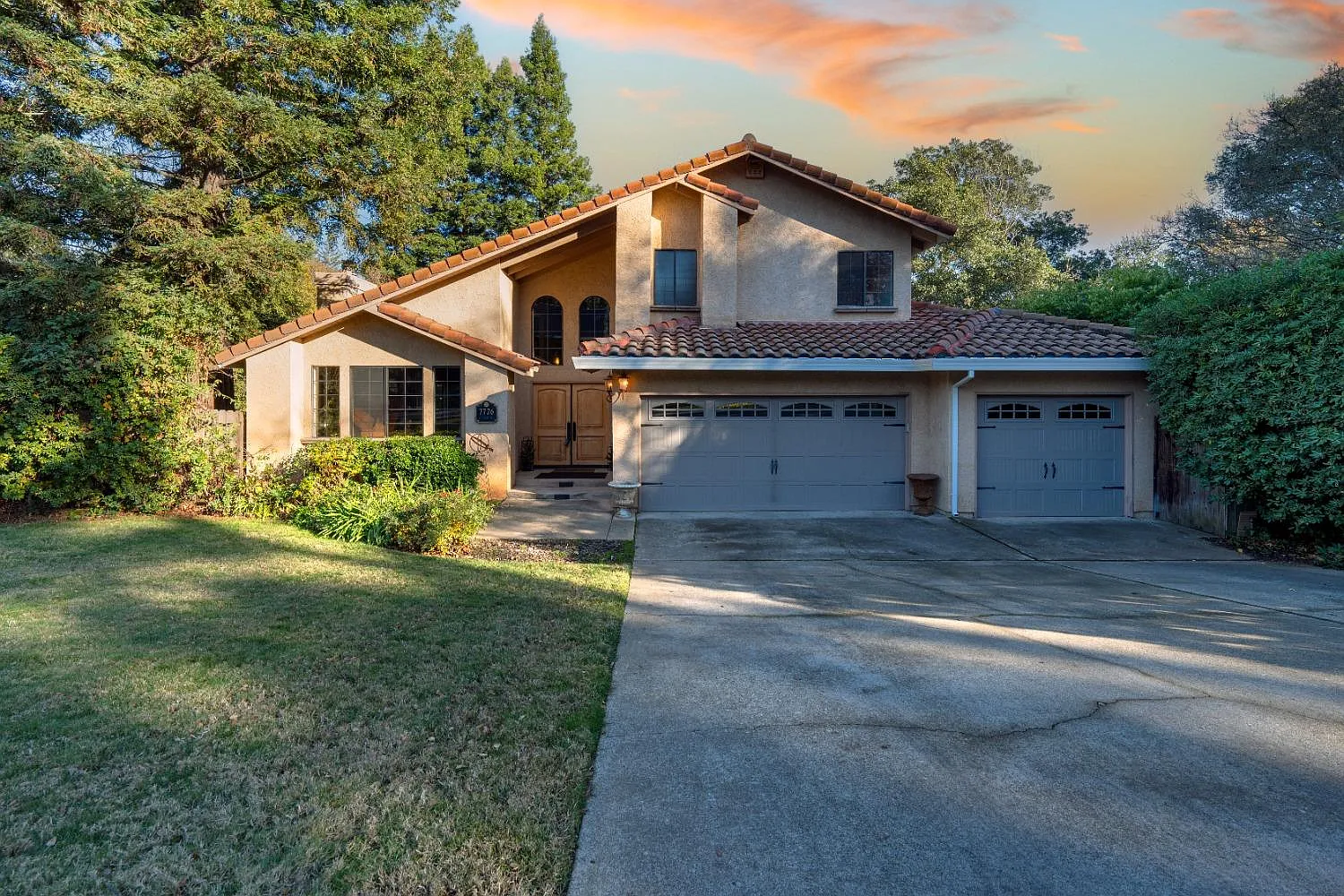 7726 Winding Way photo 1
