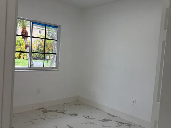 3401 NE 4th St, Homestead, FL 33033