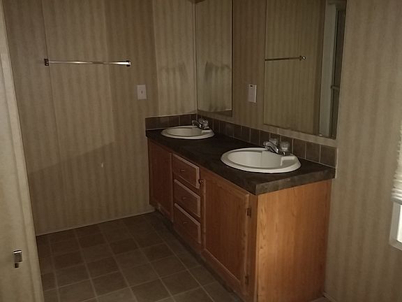 5th image of 5100 Meadowlark Ln