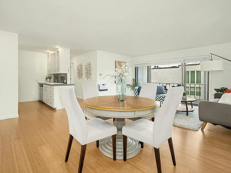 6333 Lake Washington Blvd NE #307 — Photo 6