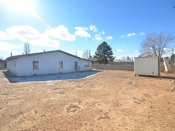 3rd image of 1416 Chaco Ave