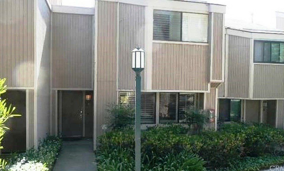 1st image of 32 Seabird Ct #32
