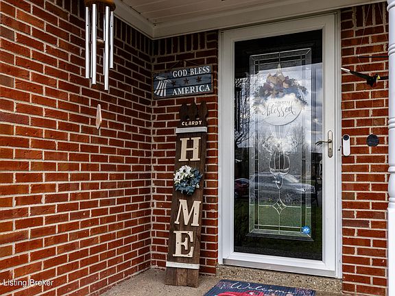3rd image of 365 Tecumseh Dr
