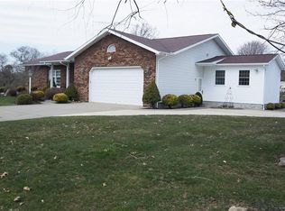 43 Saxe Rd, Tallmadge, OH 44278