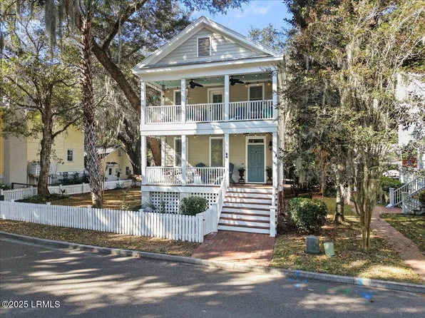 4 Battery Point Ln, Beaufort, SC 29902