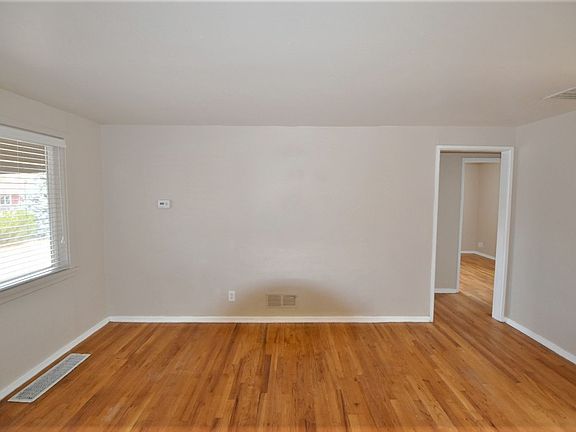 3rd image of 764 Galena St