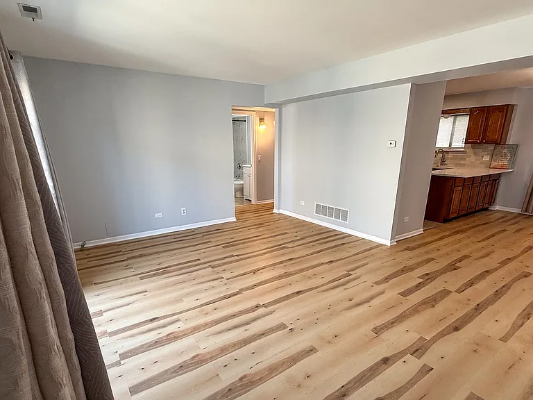 8504 W Catherine Ave #2N — Photo 2