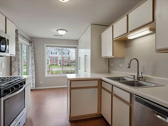 4th image of 207 Norfolk Ct APT 3