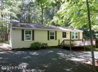 44 Lakeland Dr, Lake Ariel, PA